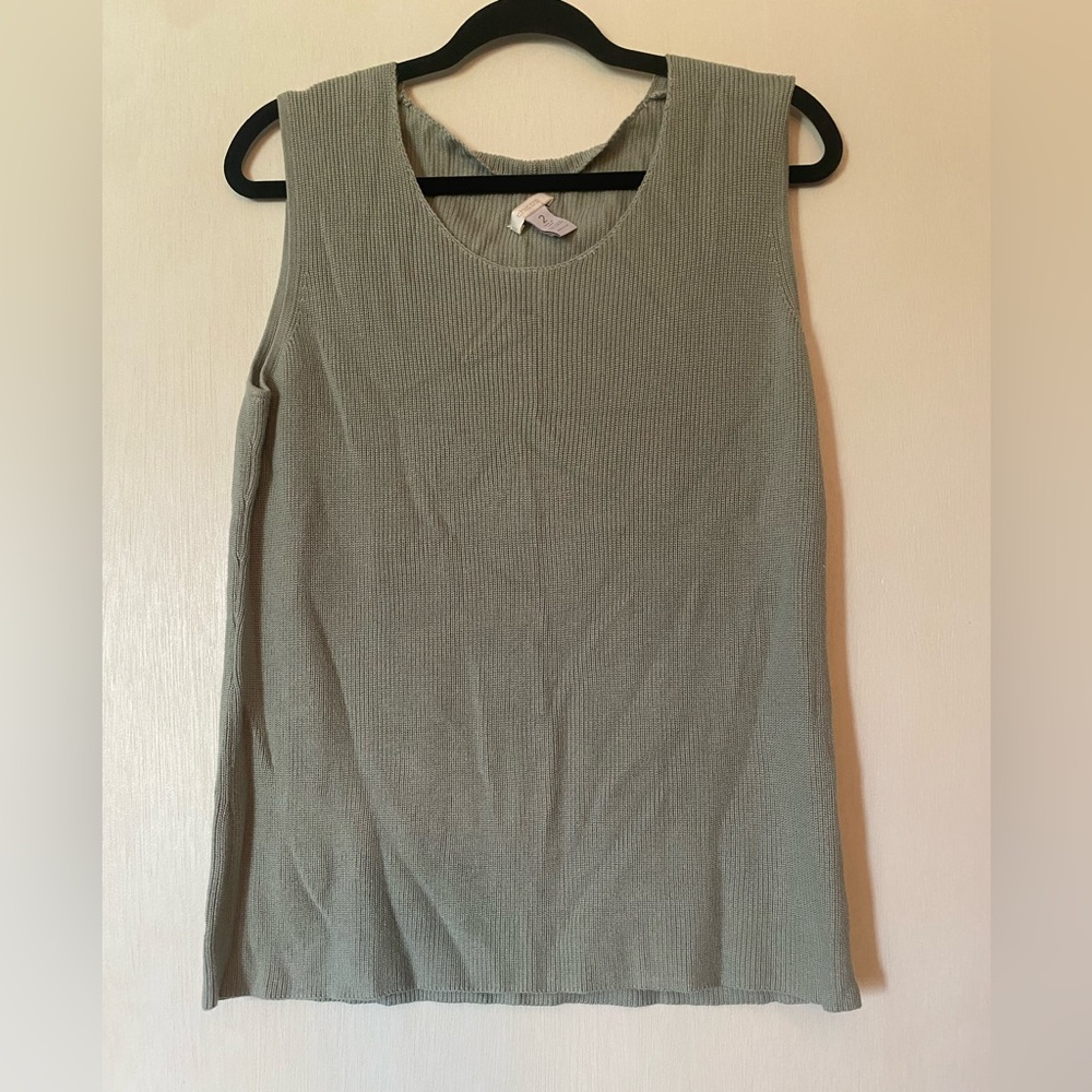 5/$20 Chicos sweater tank